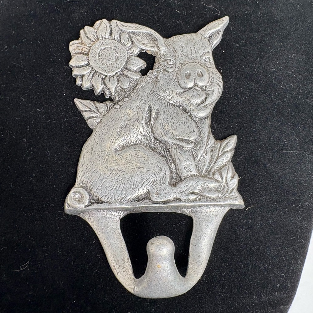 Vintage Carson Pewter Pig with Sunflower Wall Hook